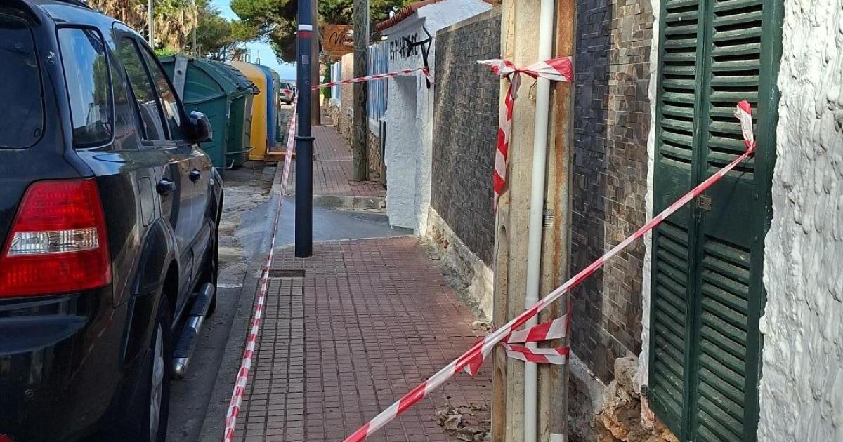 Poste de electricidad en muy mal estado